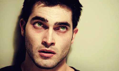 Tyler Hoechlin-Derek Hale Tumblr_m65s0gLkkh1rnypbmo1_500_large