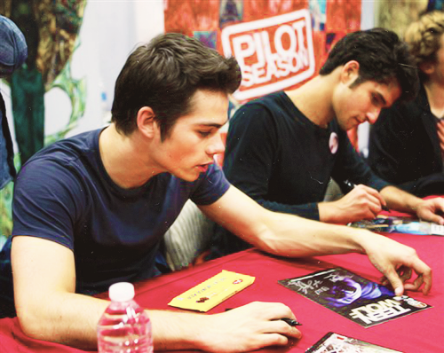 Teen wolf dizi dışı fotoğraflar Tumblr_m77w1xRIe61r1shx8o1_500_large