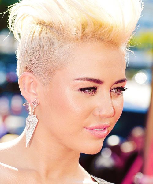 صور مايلي سايرس miley cyrus Tumblr_m9zw53Fyzv1ql0ktxo1_500_large