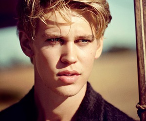 Photos d'Austin Butler - Page 3 Superthumb