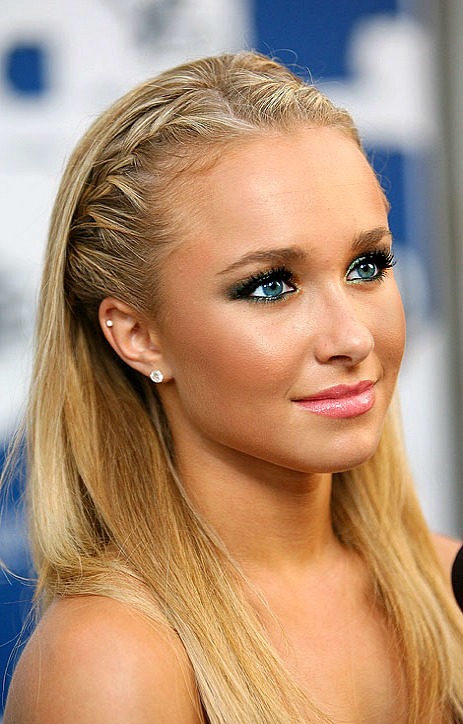 Lizzie FB album Hayden-panettiere-captivating-blonde-with-blue-eyes_large