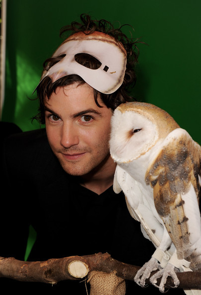 panda Jim_Sturgess_Premiere_Legend_Guardians_Owls_wHj0SNQbWChl_large