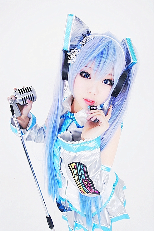 Hatsune Miku cosplay Tumblr_inline_mh7dznmWw71rxelq6_large