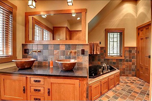 Общата баня Craftsman-bathroom-Minnesota-listing_large