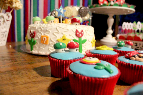 ♥ HaPpY BiRtHdAy ÅŅŌũšŞĄ ♥ Mario_cupcakes_alice_large