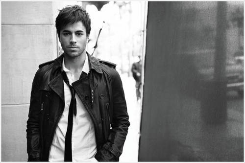 صور Enrique Iglesias Tumblr_l5gv7og5bh1qasvwuo1_500_large_large