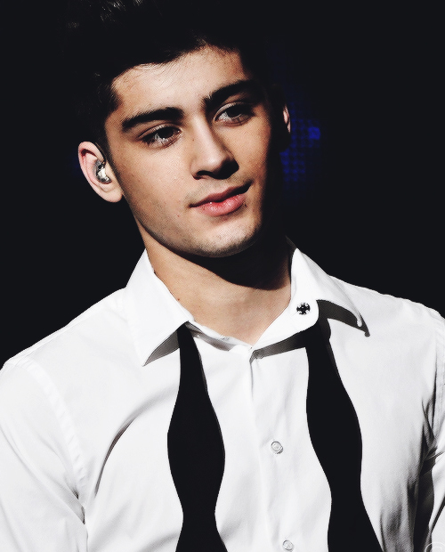 50 sombras de Malik  HOT [TERMINADA] ~ Zayn Malik y Tu ~ - Página 2 Tumblr_ml9w7uAZHf1snye58o1_500_large