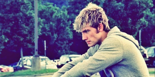 FP - Alex Pettyfer Tumblr_lh8sfrzHbd1qcpi0mo1_500_large