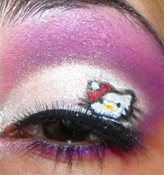 استايل hello kitty بس لاتصرخوا  Youtube-hello-kitty-look-makeup-tutorial-how-to-not-using-mac-hk-collection_large