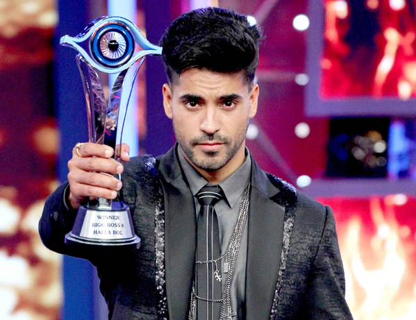 Makers to Rope in Ex-Winners for 'Bigg Boss 9'; Will Gautam Gulati Return to the Show? Gautam-gulati-bigg-boss-8-trophy