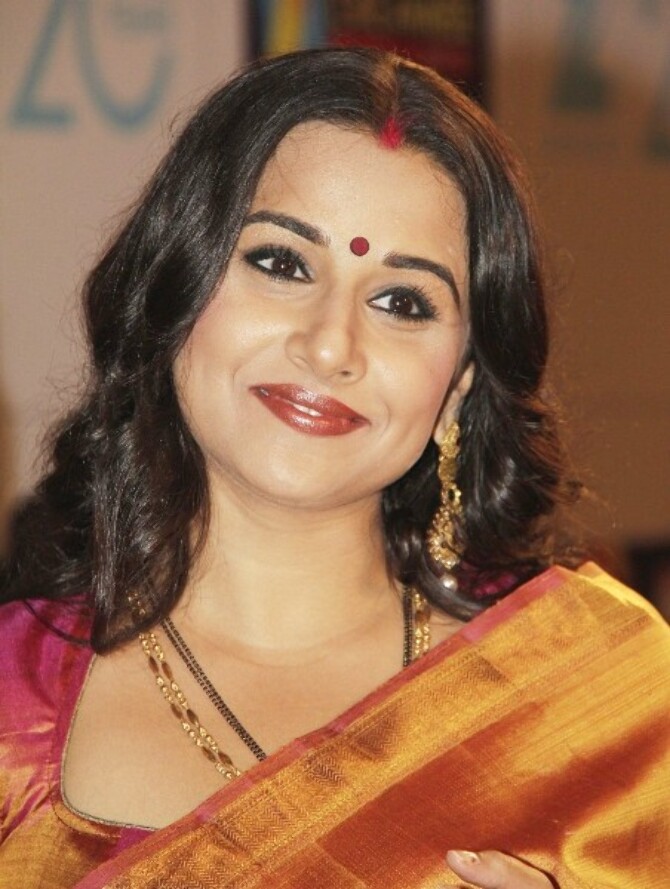 حصريا ألبوم كامل لصور نجوم بوليوود في Zee Cine Awards 2013 ~ Kwd0s32ksogmh45b.D.0.Vidya-Balan-at-ZEE-CINE-AWARDS-2013-at-YRF-Studios-in-Mumbai--2-