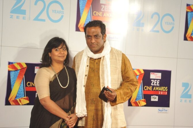 حصريا ألبوم كامل لصور نجوم بوليوود في Zee Cine Awards 2013 ~ T05wyx0mt8yud0pa.D.0.Filmmaker-Anurag-Basu-with-wife-at-ZEE-CINE-AWARDS-2013-at-YRF-Studios-in-Mumbai