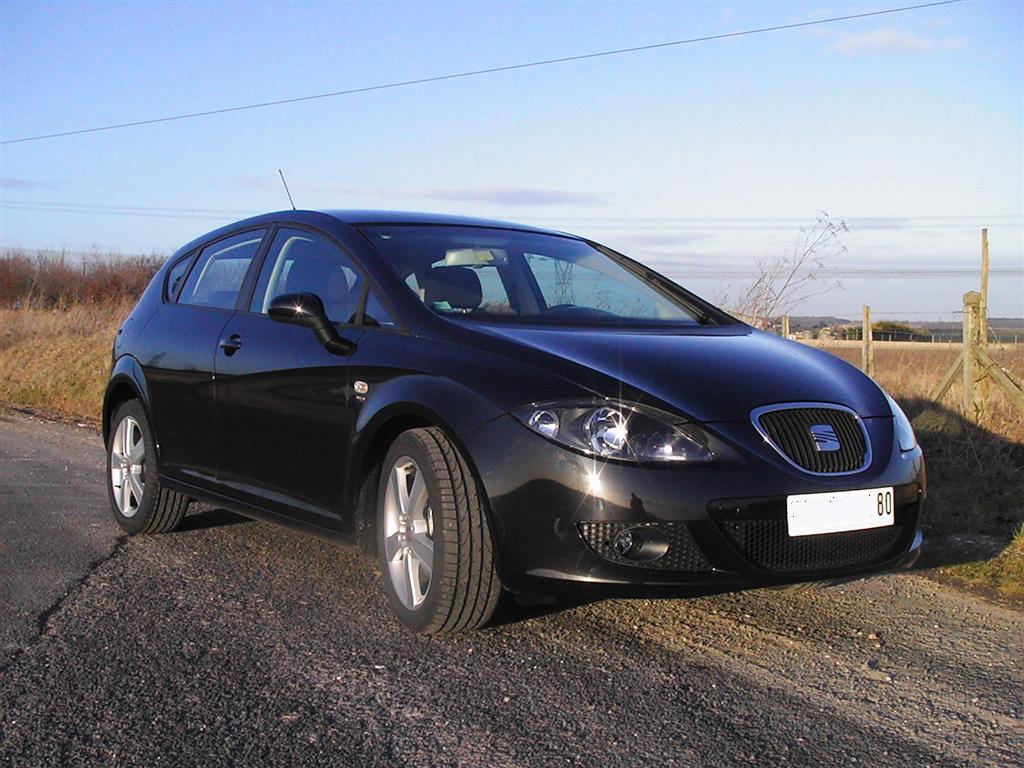 L'Ex Leon 2 et la BMW 330d de Davidc Avdb