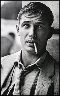 Dingues de Séries TV! TomHardy-320-005