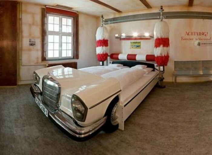  فندق خاص لعشاق السيارات في ألمانيا  Car Hotel in Stuttgart, Germany Car_hotel_in_stuttgart_10