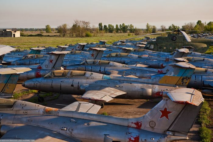 L29 RESUCITADO EN URUGUAY Soviet_airfield_38