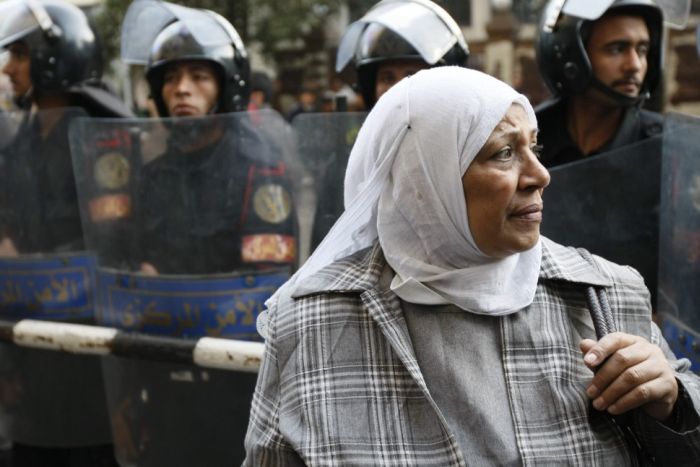 எகிப்து போராட்டம் - புகைப்படங்கள்! Protests_in_egypt_15