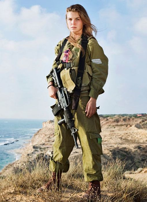 BATTLEFIELD 3...NOW FOR REAL - Page 25 These_israeli_army_ladies_are_dazzling_16