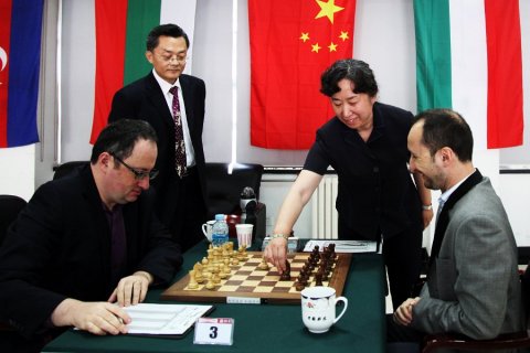 Pekín R1: tres victorias Gelfand%20topalov4