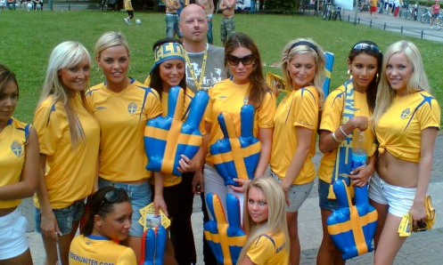 Comentários da Corridas! - Página 7 Swedish-Soccer-Fans-2