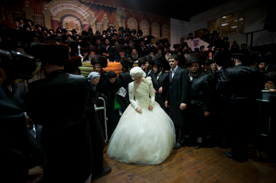 Slikovnica - Page 3 Oded-balilty--hasidic-wedding-isreal