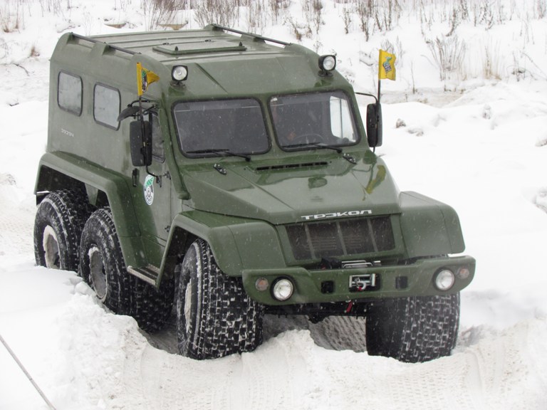 Russia designs the ultimate all terrain monster truck Trekol_03