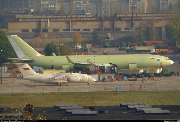  Ilyushin Il-96-400TZ, nuevo cisterna Ruso. 057641-700x474