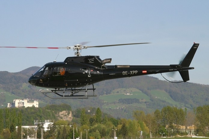 Novedades de la FAA - Página 9 Eurocopter_AS-350B-3_Ecureuil_HTM_-_Helicopter_Travel_Munich_AN1213345-696x464