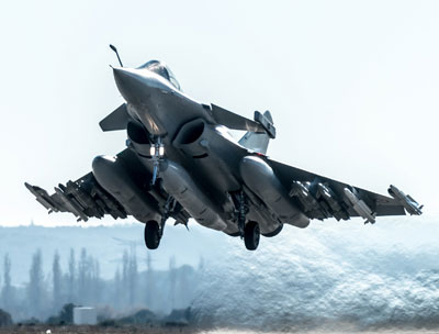 الصفقة الفرنسية لم تموت بعد .... مصر على وشك التعاقد على الرافال Rafale_omnirole_takeoff