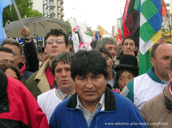 MARCHA DE JOVENES Y PESCADORES Evo-morales