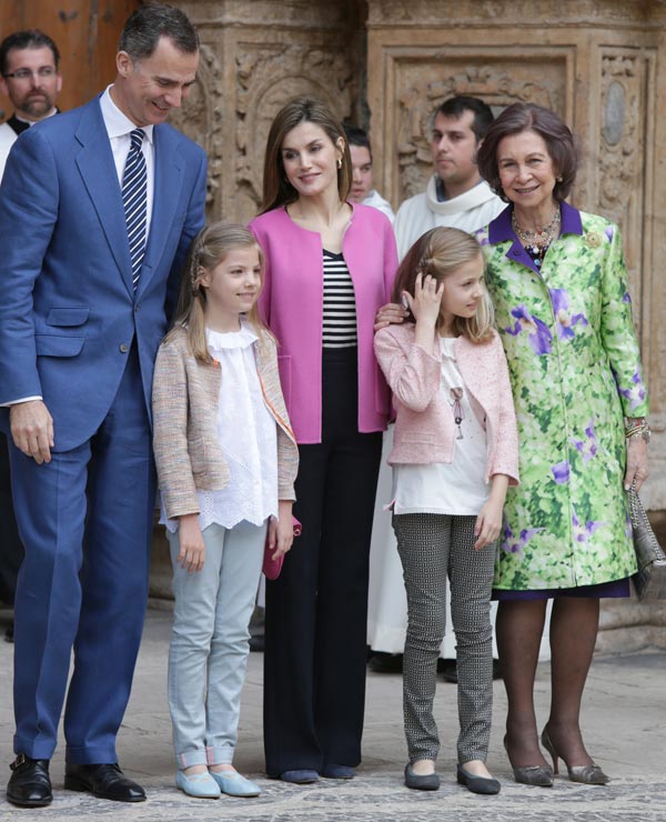 El hilo de la moda y/o espantajerías. - Página 7 Letizia03-6