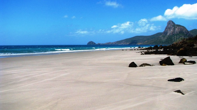 Vé máy bay đi Côn Đảo Ve-may-bay-di-con-dao