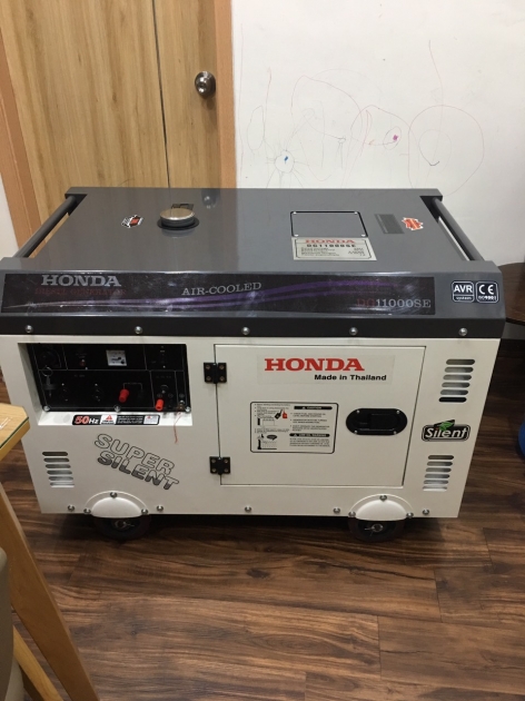 Giá Máy Phát Điện Honda 10kva-SD11000EC chạy dầu giảm âm? 6fc79e927b53