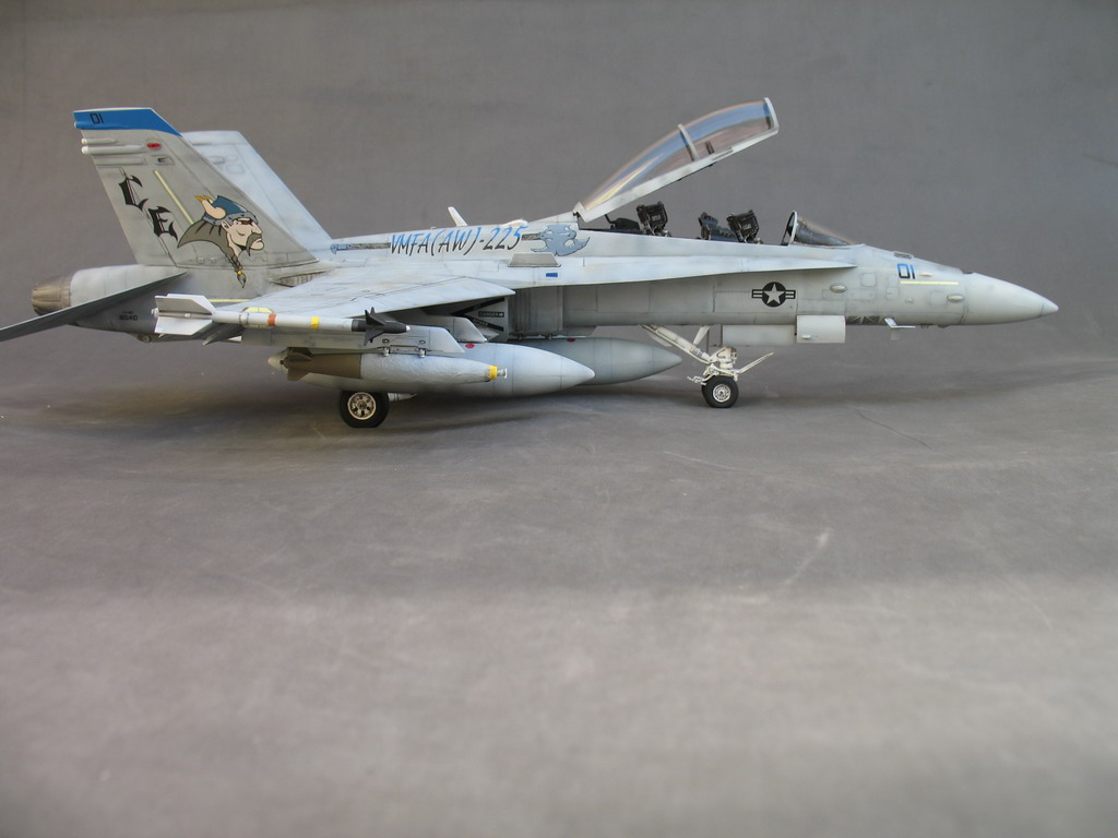 Fini: 1/48 F/A-18D VMFA(AW)-225 Viking Immagine%20018