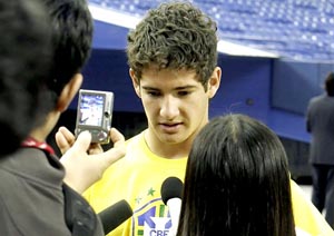 INTERVISTA AD ALEXANDRE PATO A " 'O GLOBO". Pato%20intervista%20brasile