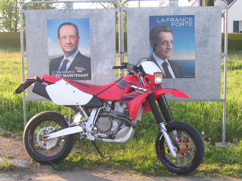 Le concours de Mai 2012: "Votre moto et les voleurs." ConcoursXT-voleurs1