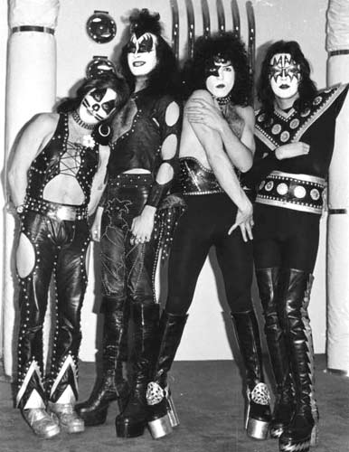 KISSOLOGY's...todas las joyas visuales de KISS en DVD.... Kisspic