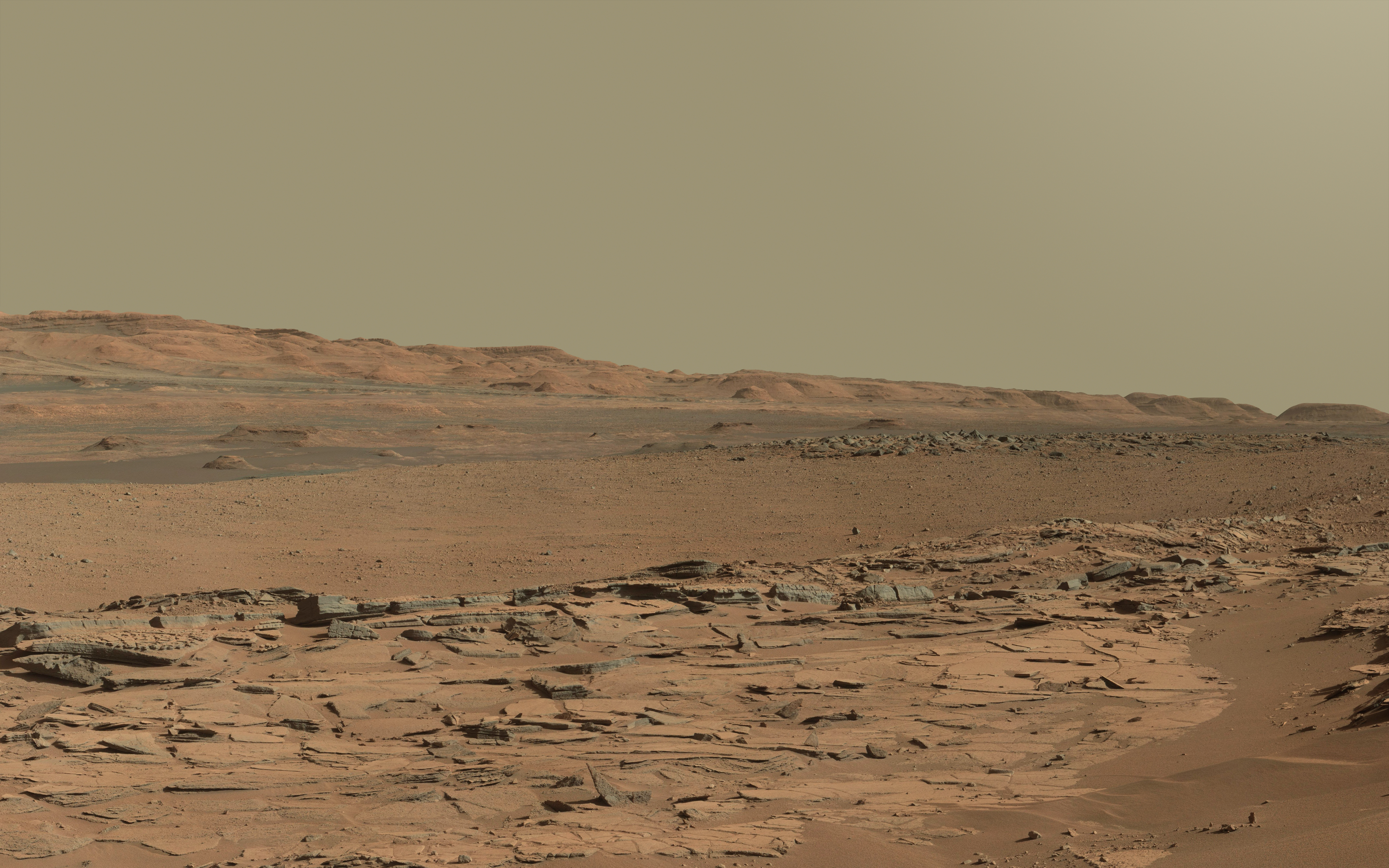 MARS: CURIOSITY u krateru  GALE  - Page 4 0620MR-Panorama