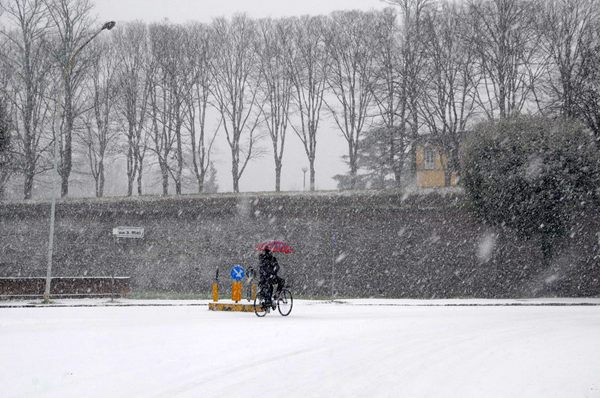 2010 - Report foto neve Lucca 17 dic. 2010 1292589571487_lucca2