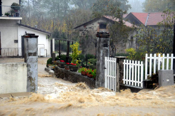 2011 - 25 ottobre 2011 alluvione liguria di levante (alto massese) 1319560193875_1