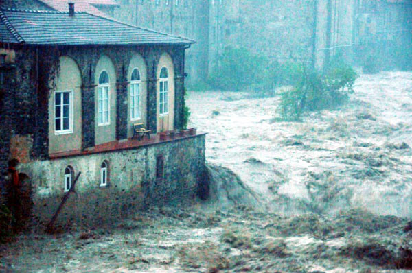 2011 - 25 ottobre 2011 alluvione liguria di levante (alto massese) 1319561429704_3