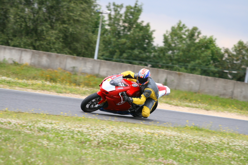 Petite serie de photos au Circuit Carole 11-07-07 Circuit_carole_11-07-070090