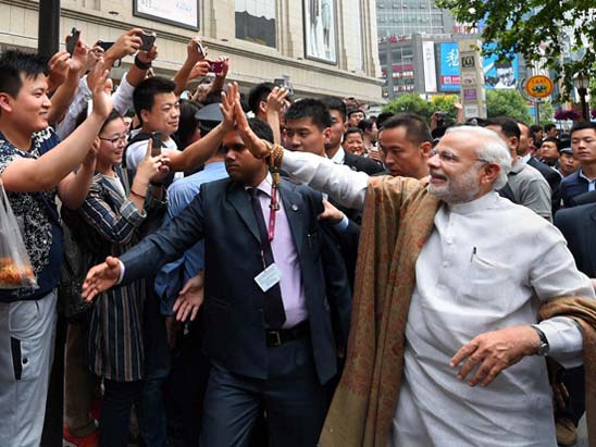 "glad to receive you in my hometown," Chinese President Xi to Indian P.M. Modi Modiwithxiancrowdpti548_635672262681120775