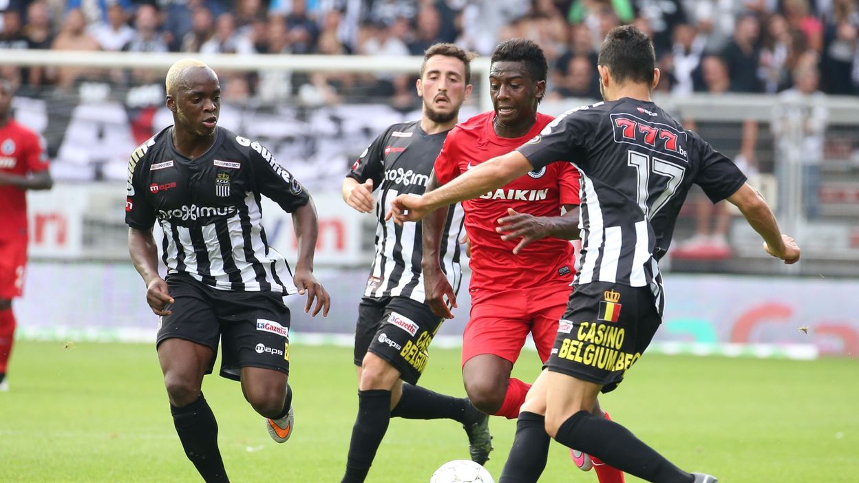 Charleroi vs FC Bruges - 09/08/2015 2f254e66097fd653a5ca4cfdb33be358-1439141950