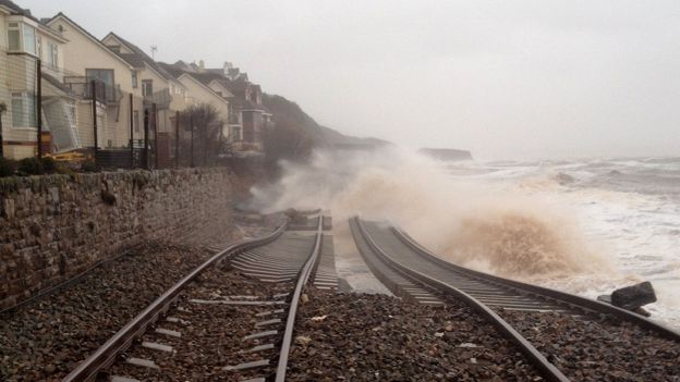 Nouvelle alerte sur les côtes françaises: la tempête Qumeira arrive E8bcd35f279f5b3180fbdd92c2daadd9-1391695075