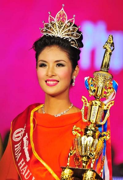 Miss World 2011 - Cuộc chiến tay đôi của nhan sắc Việt Hoa-hau-ngoc-han-khong-duoc-trao-vuong-mien-xin