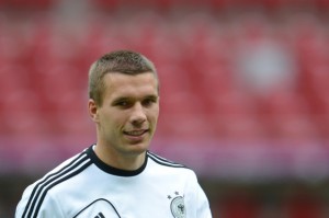 Podolski urges RVP to stay at Arsenal Arsenal-new-signing-Lukas-Podolski-has-revealed-that-he-wants-star-forward-Robin-van-Persie-to-stay-at-the-Emirates-Stadium-300x199