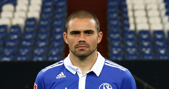   حصري /*/*/*/ ايدو سعيد بعودته الى شالكه */*/*/  Edu-Schalke_2790425