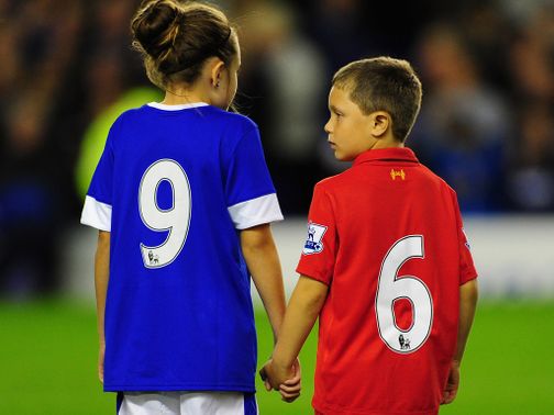 The Truth (La verdad sobre la tragedia de Hillsborough 1989) Everton-v-Newcastle-96-tribute_2829903