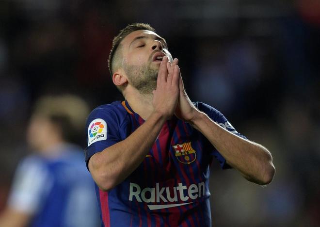 Jordi Alba pide perdón por su peineta en Anoeta 15160080537720